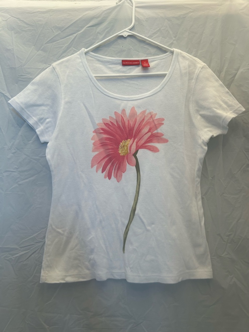 Gloria Vanderbilt White Scoop Neck Tee with Pink Floral Stem